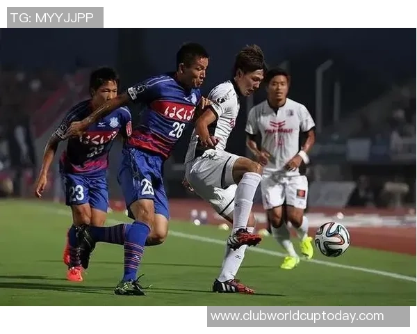 大阪樱花与磐田田喜悦的激烈对决展现足球魅力与团队精神